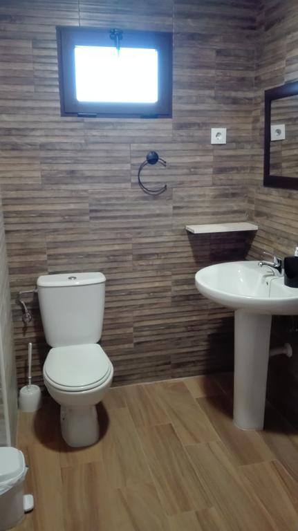 מלון Montearagon Hostal La Aldaba מראה חיצוני תמונה
