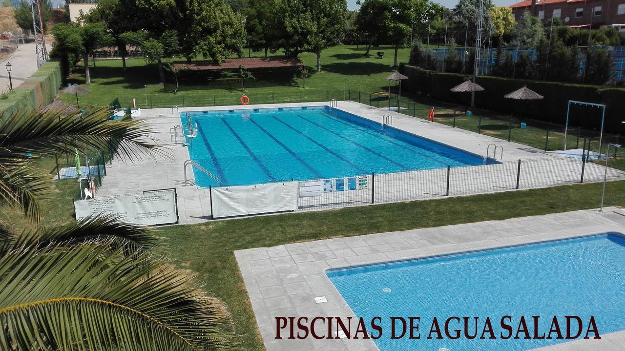 מלון Montearagon Hostal La Aldaba מראה חיצוני תמונה